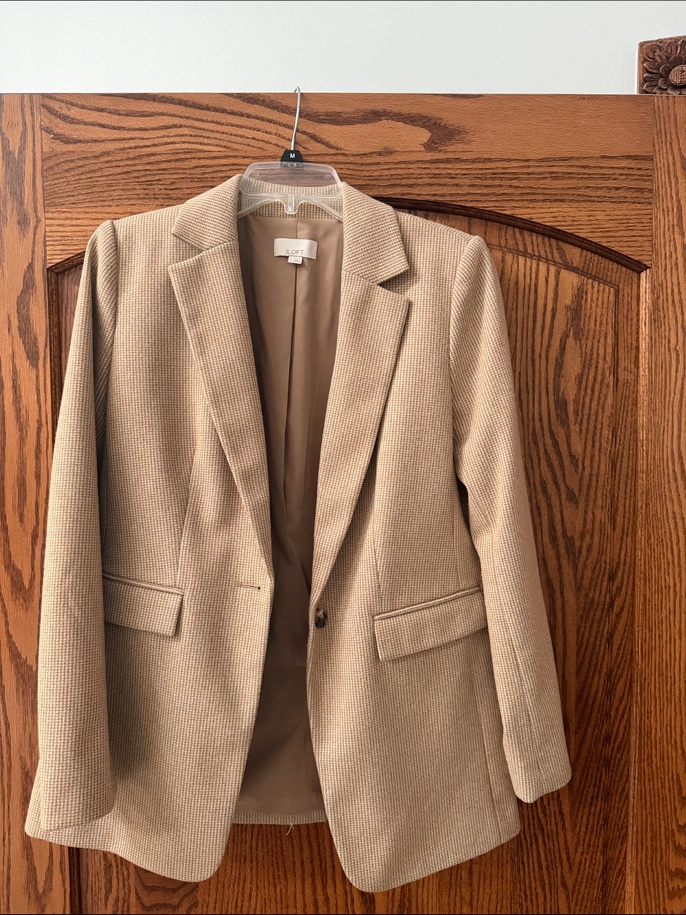 LOFT Beige Tailored Women's Blazer - Single Button Notch Lapel